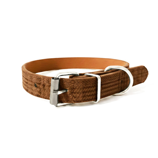 Collar clásico simulación cuero